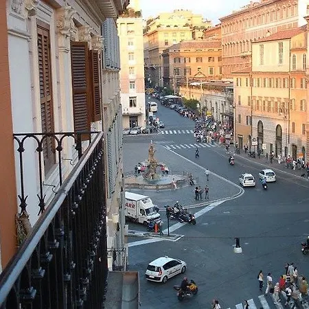 Tritone Studio At Spanish Steps * Řím